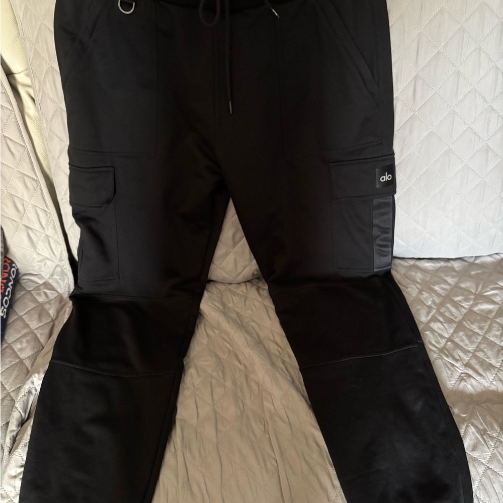 Alo Mens Black Highline Cargo Pants Sweatpants Loungewear Size XXL